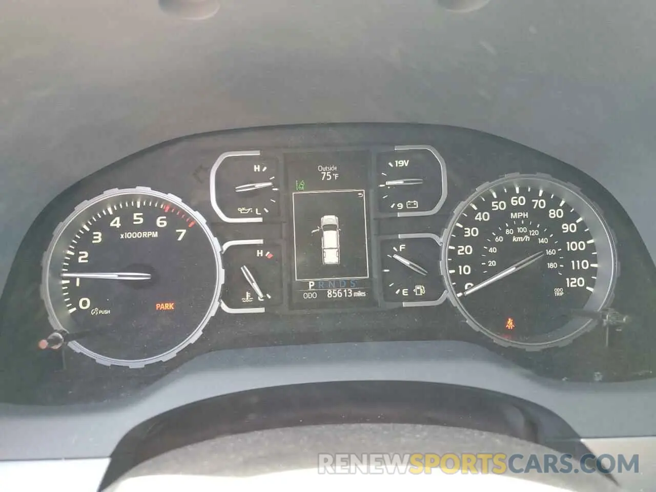 9 Photograph of a damaged car 5TFAY5F17KX853435 TOYOTA TUNDRA 2019