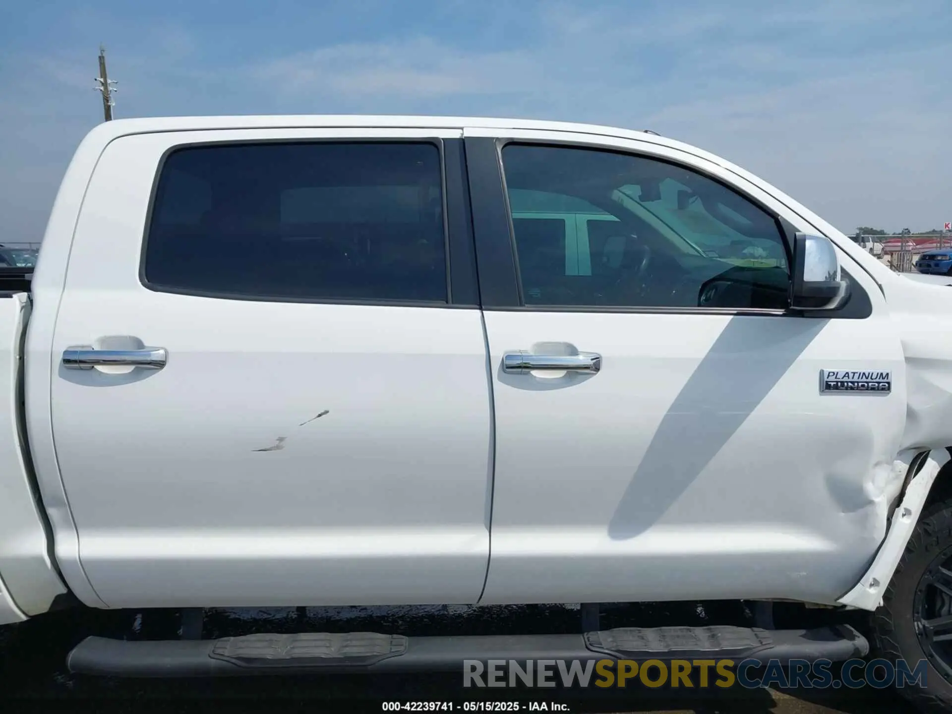 13 Photograph of a damaged car 5TFAY5F17KX869635 TOYOTA TUNDRA 2019