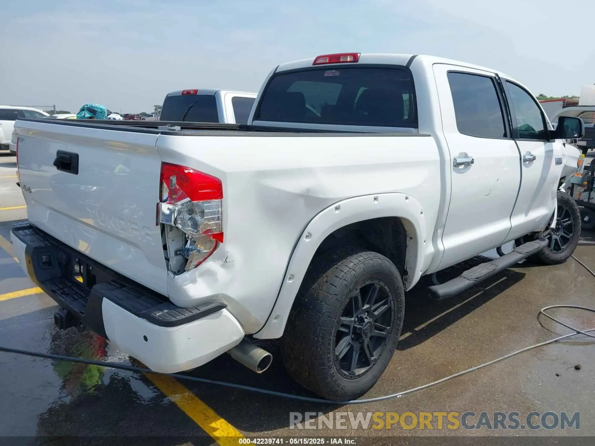 4 Photograph of a damaged car 5TFAY5F17KX869635 TOYOTA TUNDRA 2019