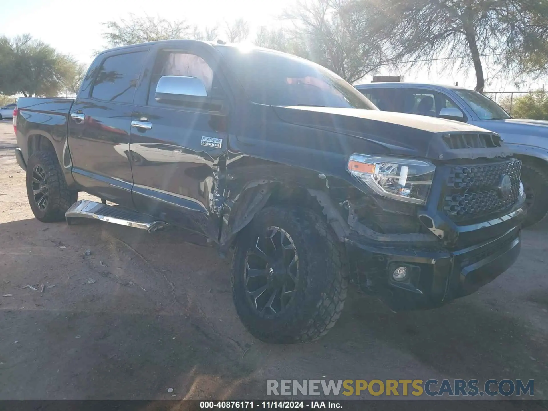 1 Photograph of a damaged car 5TFAY5F18KX804194 TOYOTA TUNDRA 2019