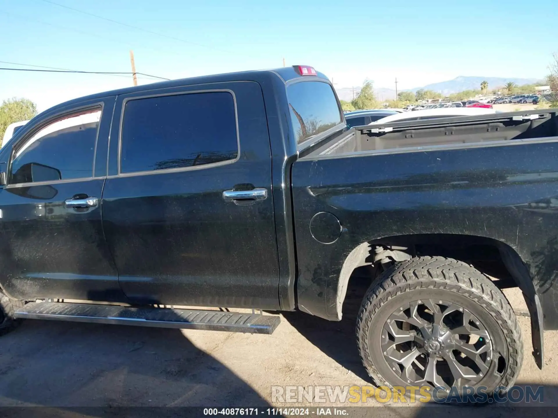 15 Photograph of a damaged car 5TFAY5F18KX804194 TOYOTA TUNDRA 2019
