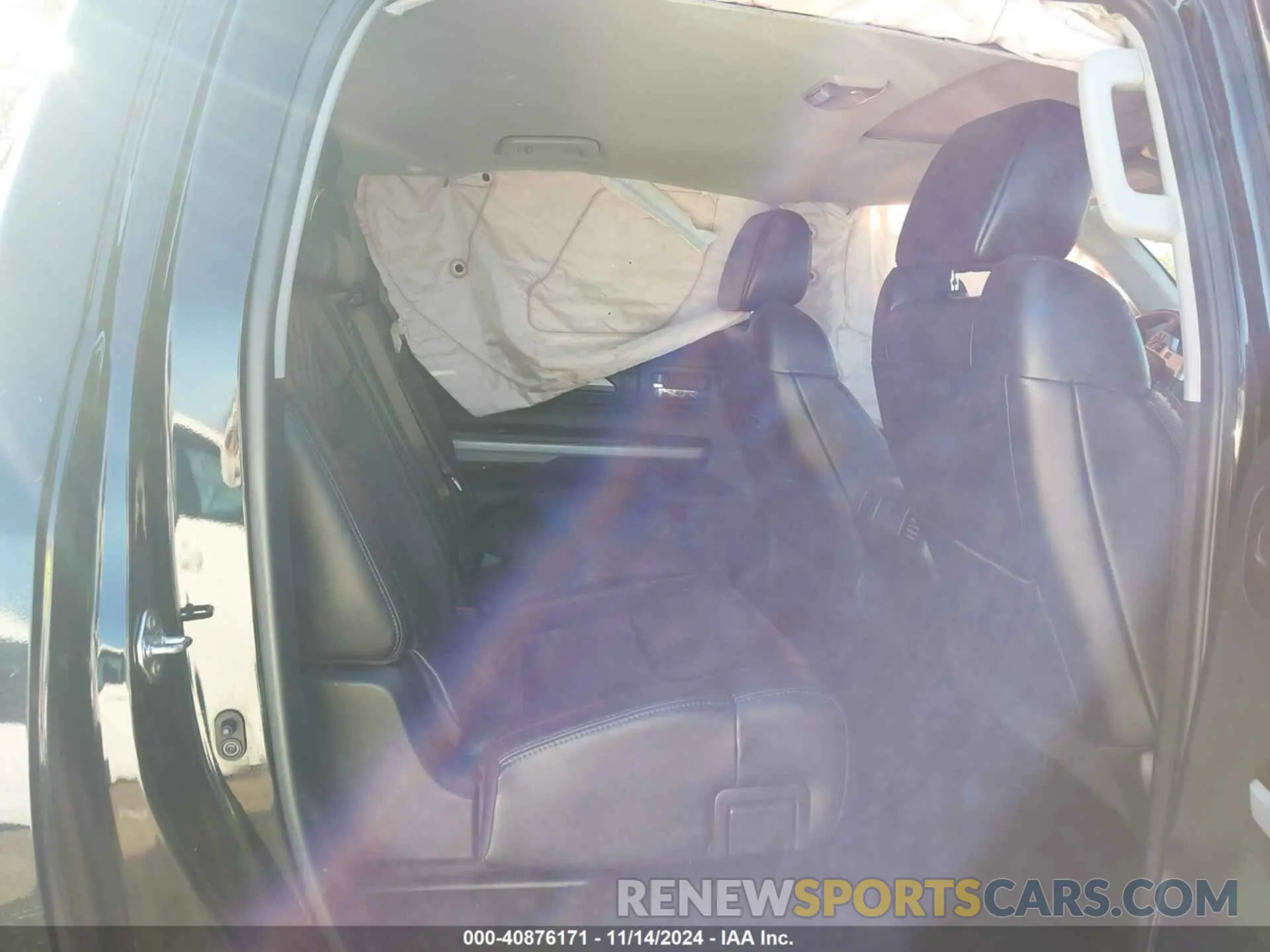 8 Photograph of a damaged car 5TFAY5F18KX804194 TOYOTA TUNDRA 2019