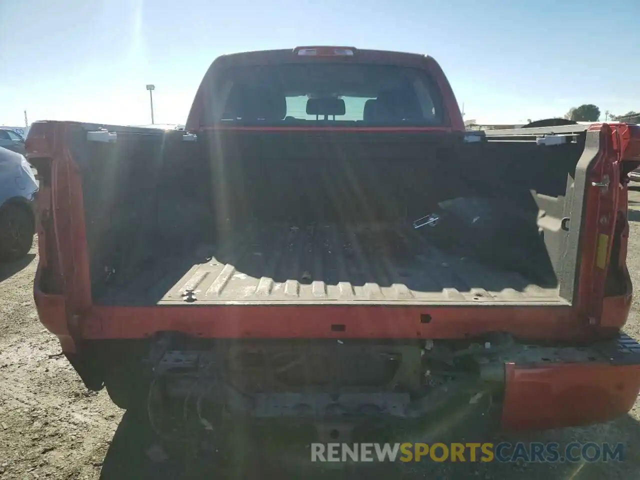 6 Photograph of a damaged car 5TFAY5F18KX810299 TOYOTA TUNDRA 2019