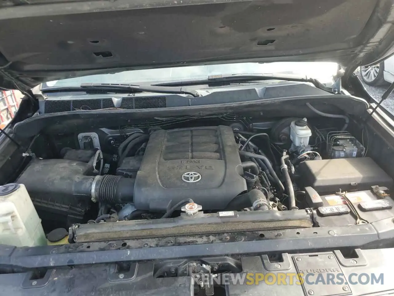11 Photograph of a damaged car 5TFAY5F18KX823201 TOYOTA TUNDRA 2019