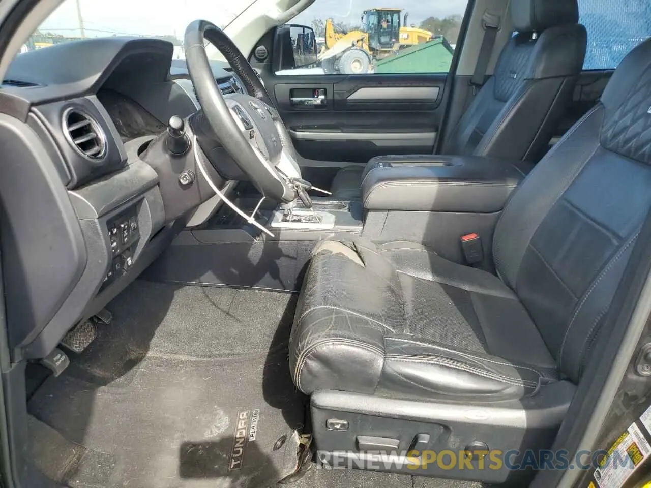 7 Photograph of a damaged car 5TFAY5F18KX823201 TOYOTA TUNDRA 2019