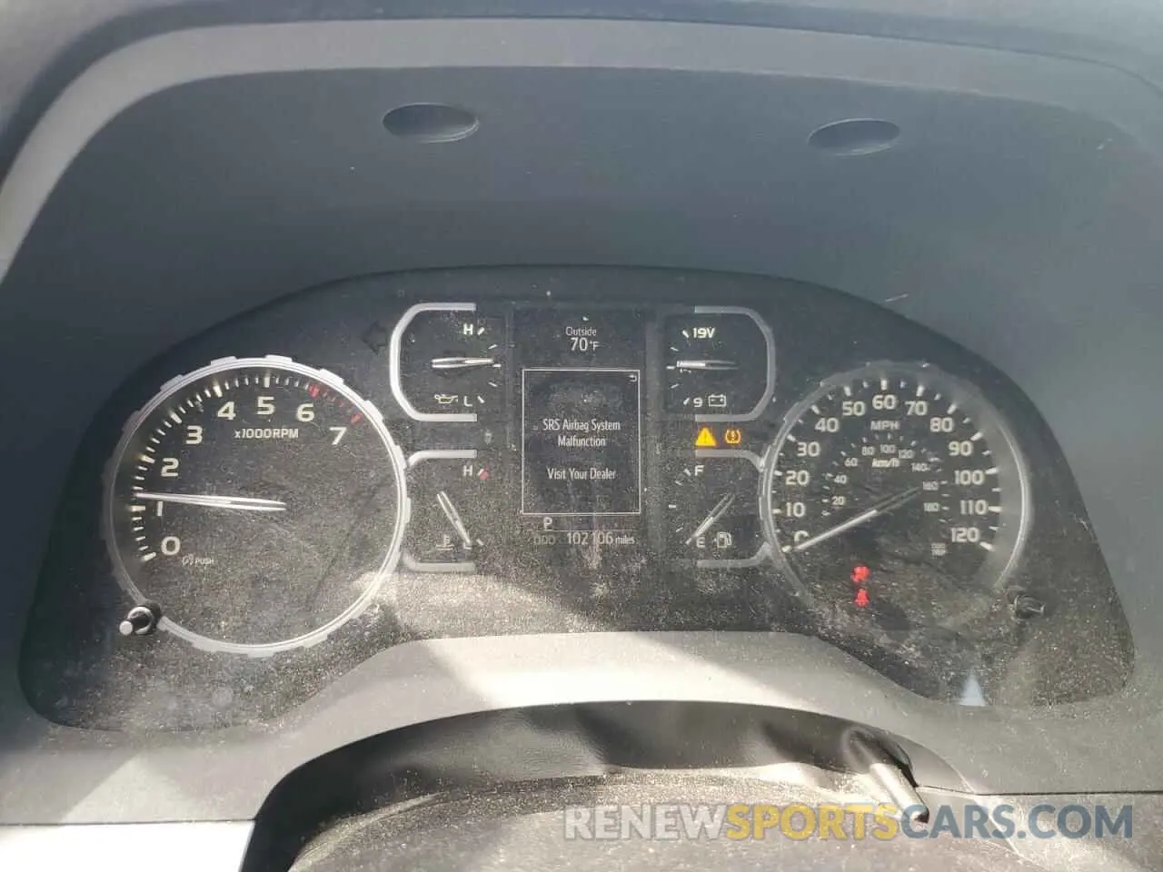 9 Photograph of a damaged car 5TFAY5F18KX823201 TOYOTA TUNDRA 2019