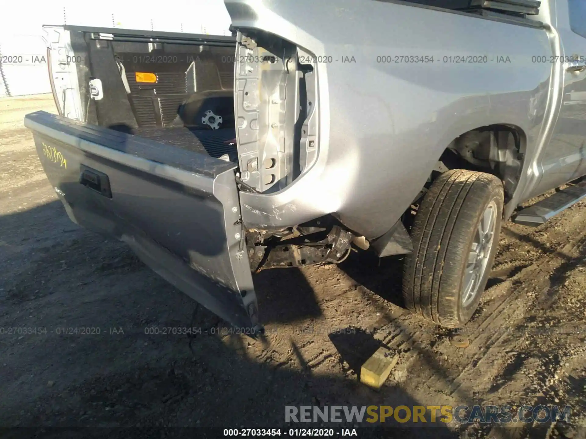 6 Photograph of a damaged car 5TFAY5F19KX823076 TOYOTA TUNDRA 2019