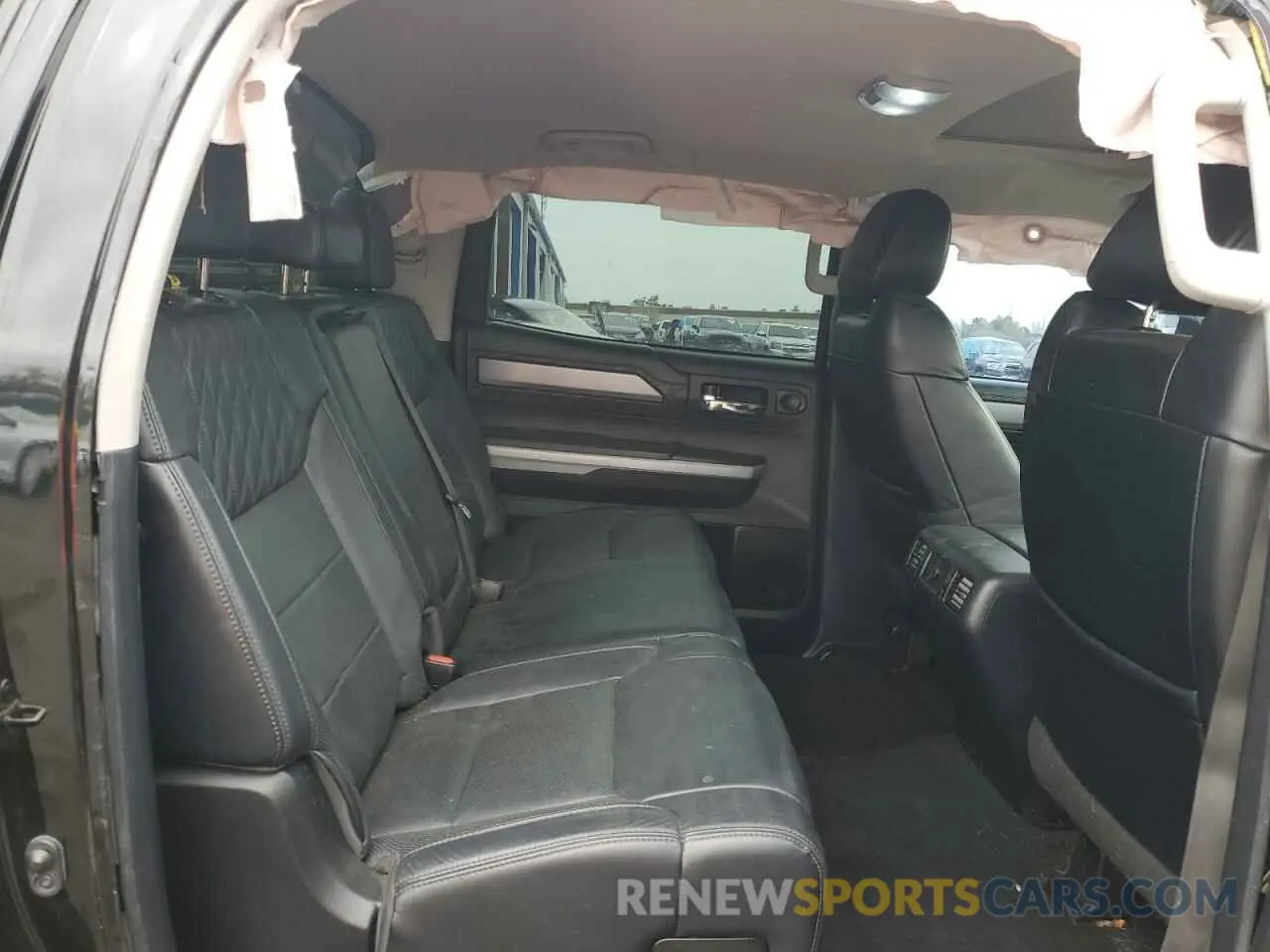 10 Photograph of a damaged car 5TFAY5F19KX823613 TOYOTA TUNDRA 2019