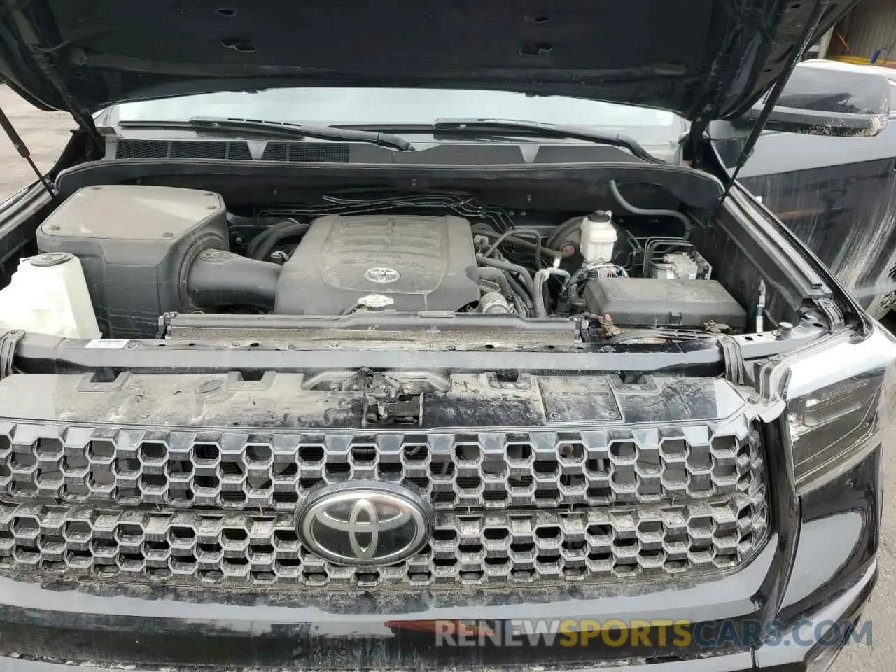 11 Photograph of a damaged car 5TFAY5F19KX823613 TOYOTA TUNDRA 2019