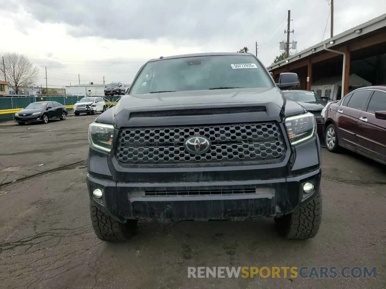5 Photograph of a damaged car 5TFAY5F19KX823613 TOYOTA TUNDRA 2019