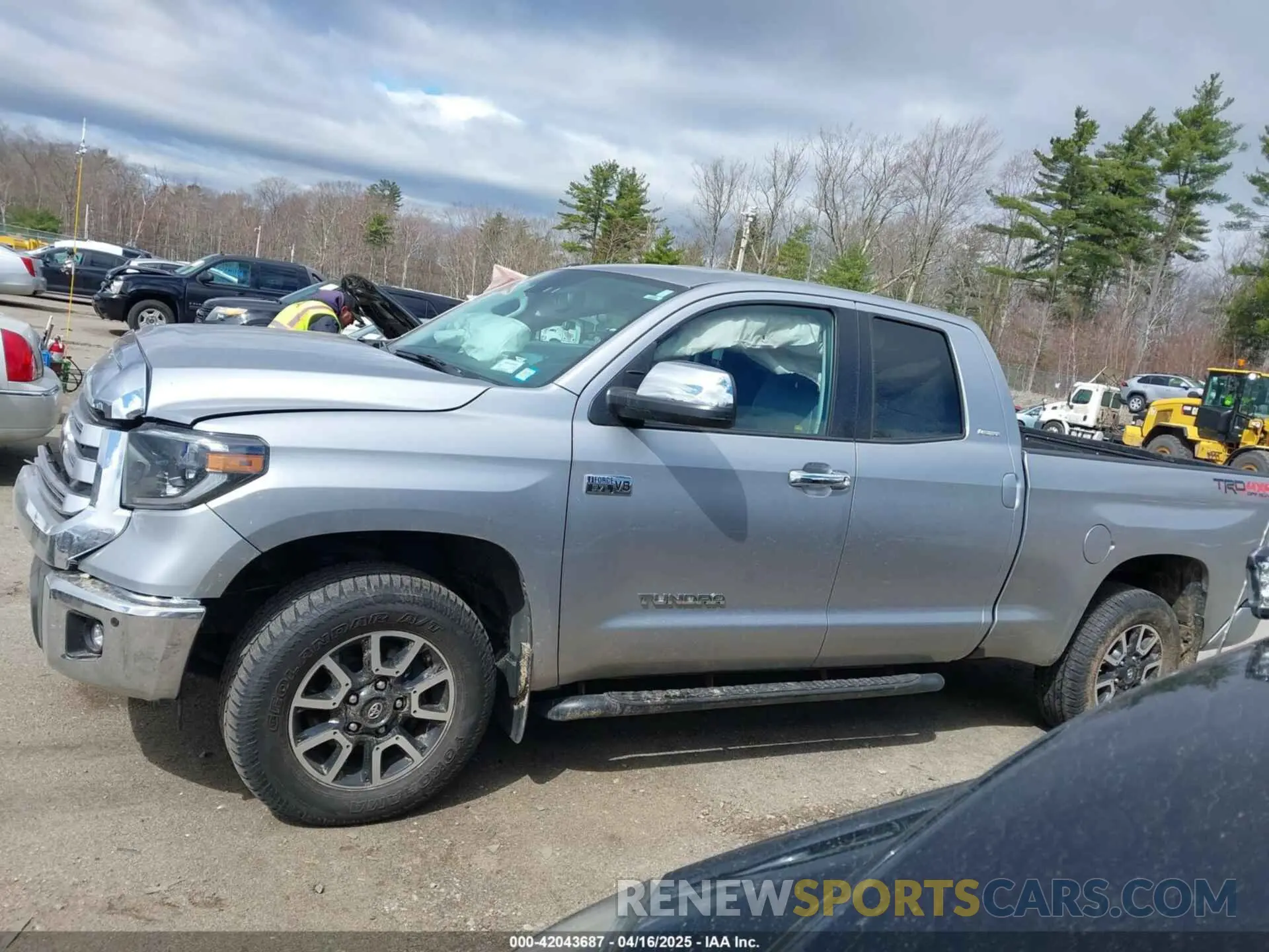 15 Photograph of a damaged car 5TFBY5F13KX799779 TOYOTA TUNDRA 2019