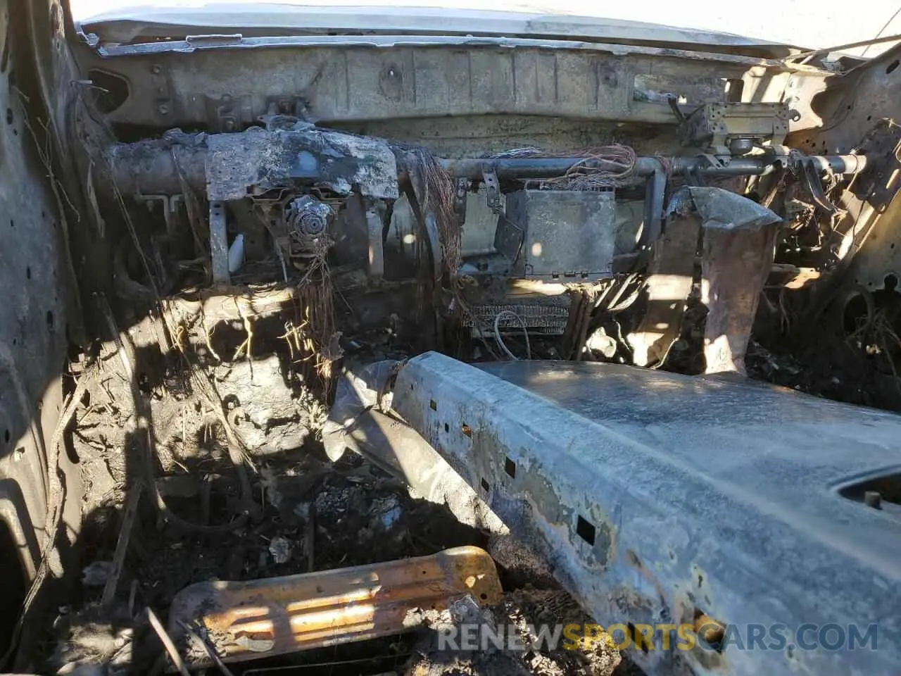 8 Photograph of a damaged car 5TFBY5F1XKX838285 TOYOTA TUNDRA 2019