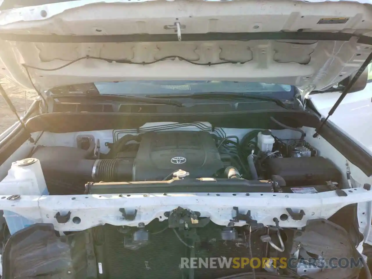 7 Photograph of a damaged car 5TFCY5F10KX024229 TOYOTA TUNDRA 2019