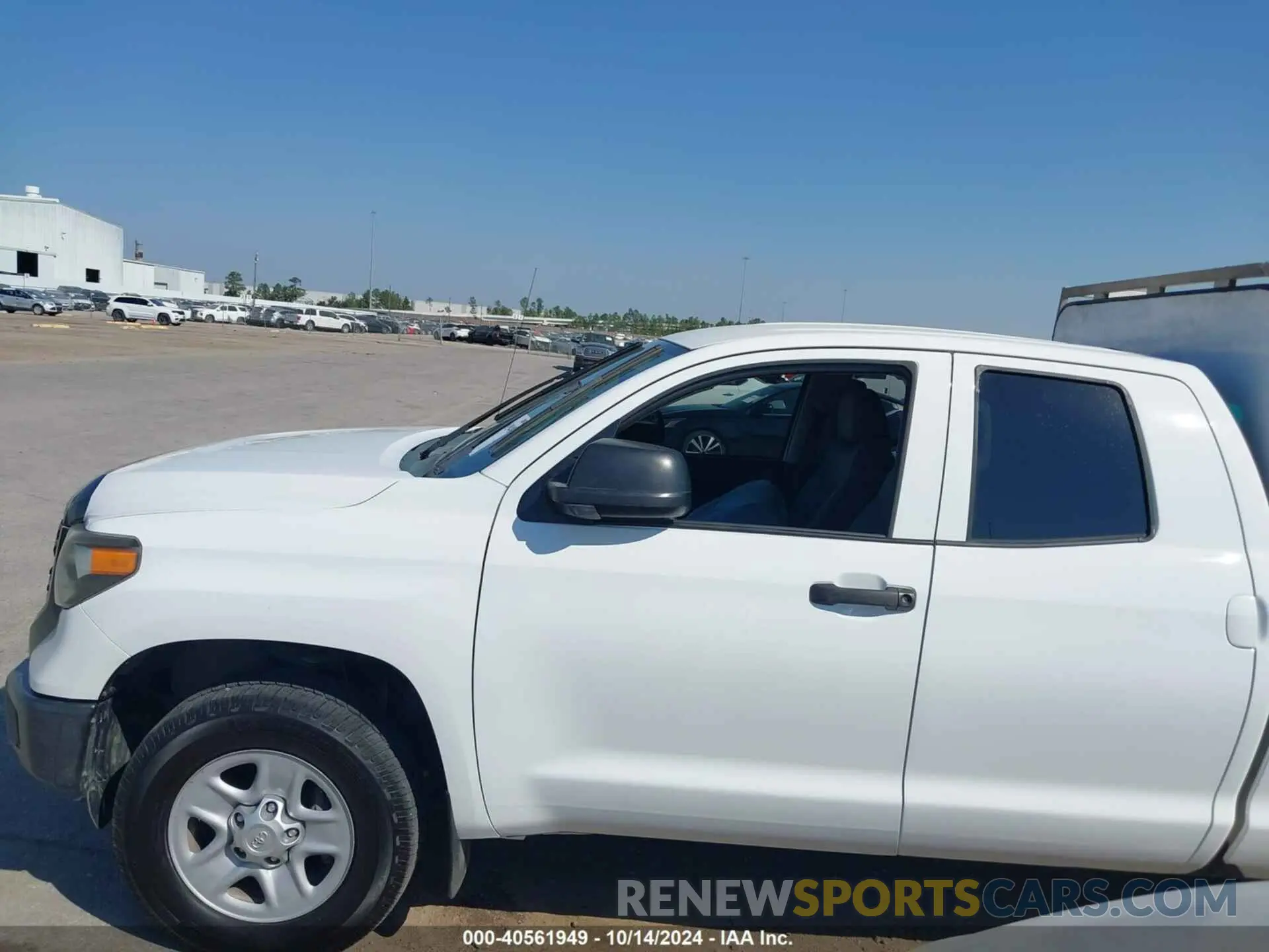 14 Photograph of a damaged car 5TFCY5F11KX024207 TOYOTA TUNDRA 2019