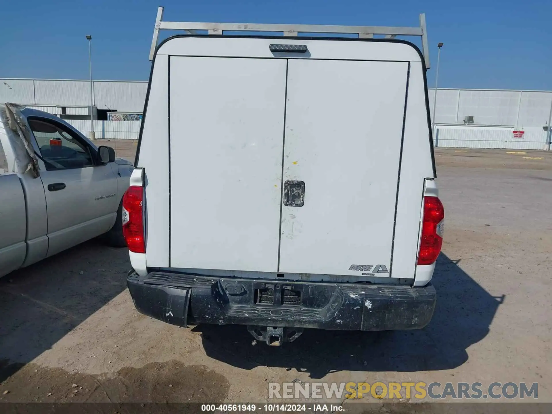 16 Photograph of a damaged car 5TFCY5F11KX024207 TOYOTA TUNDRA 2019