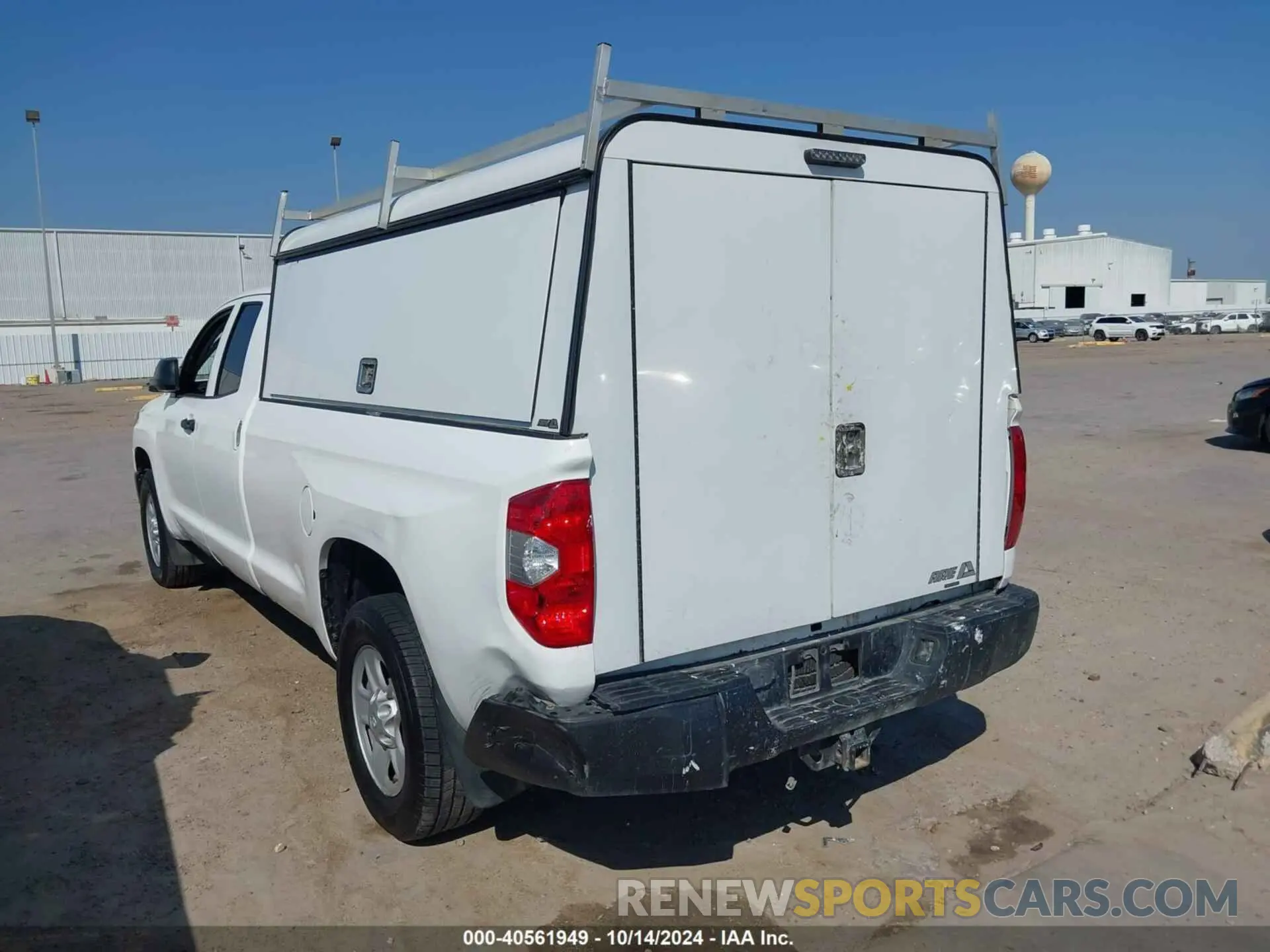 3 Photograph of a damaged car 5TFCY5F11KX024207 TOYOTA TUNDRA 2019