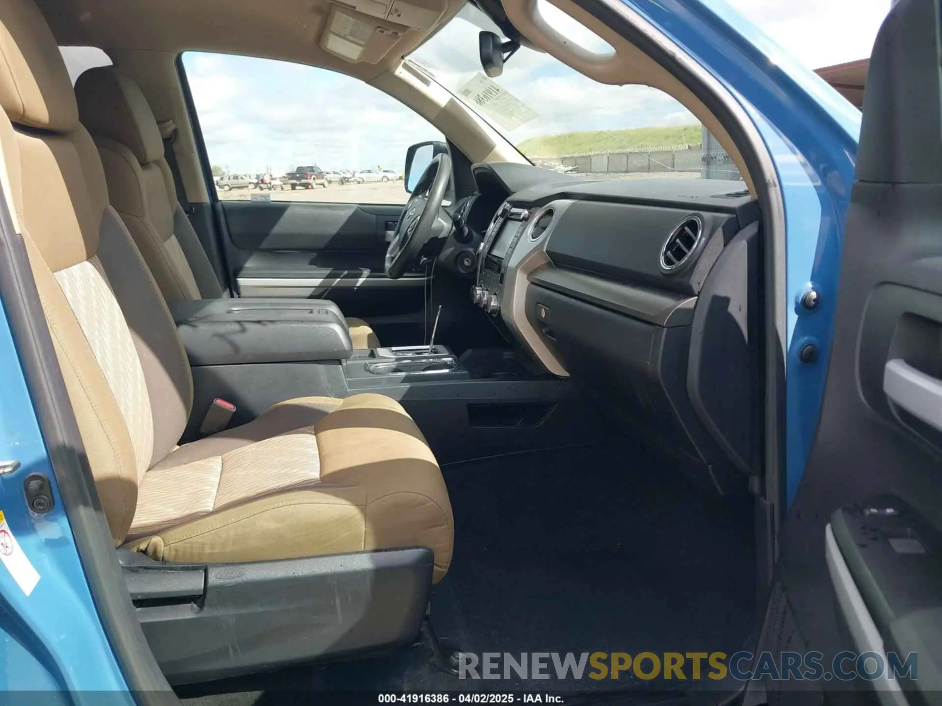 5 Photograph of a damaged car 5TFCY5F1XKX024481 TOYOTA TUNDRA 2019