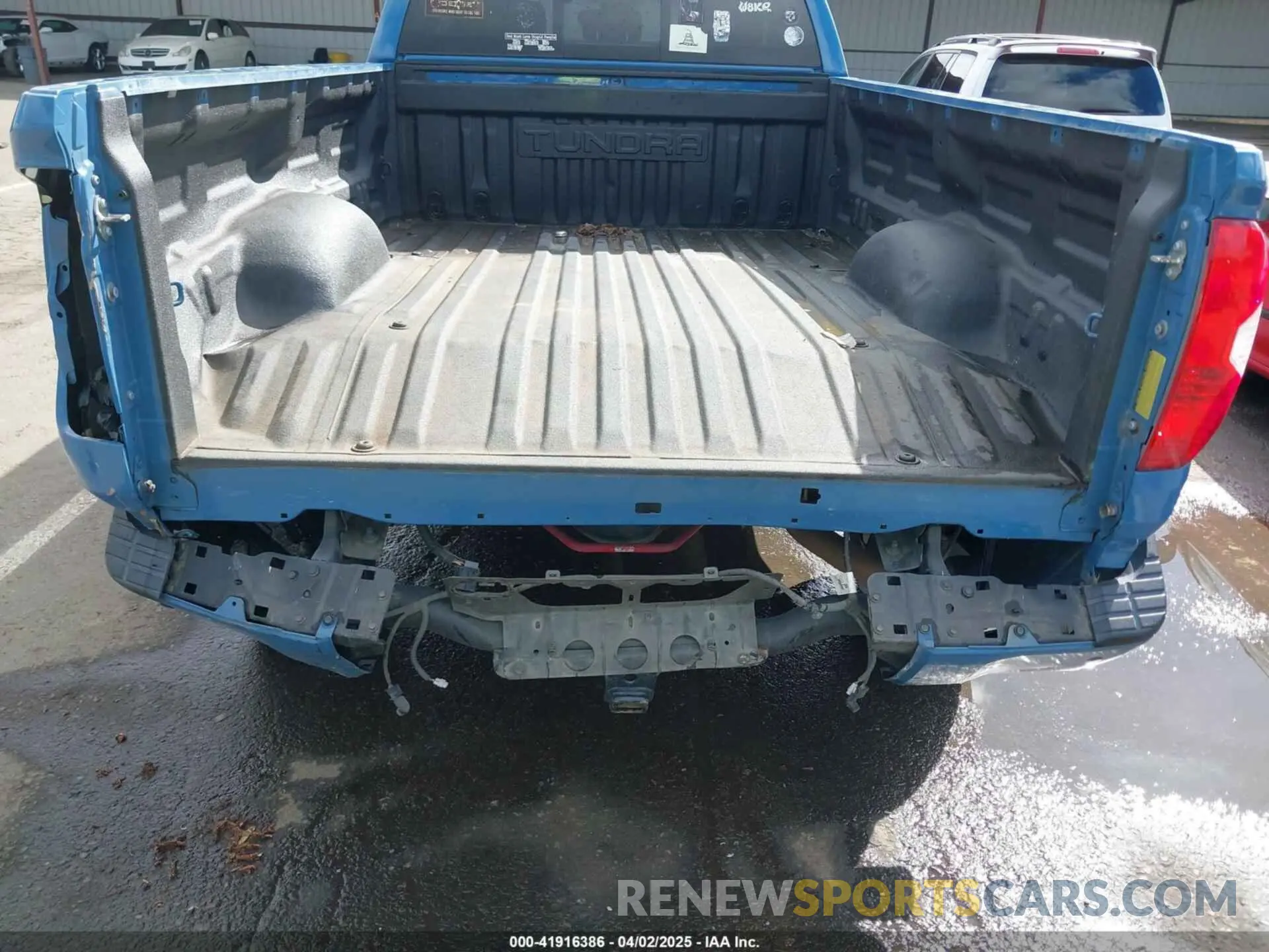 6 Photograph of a damaged car 5TFCY5F1XKX024481 TOYOTA TUNDRA 2019