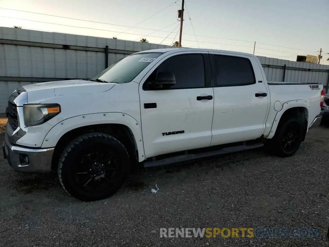 1 Photograph of a damaged car 5TFDW5F10KX781206 TOYOTA TUNDRA 2019