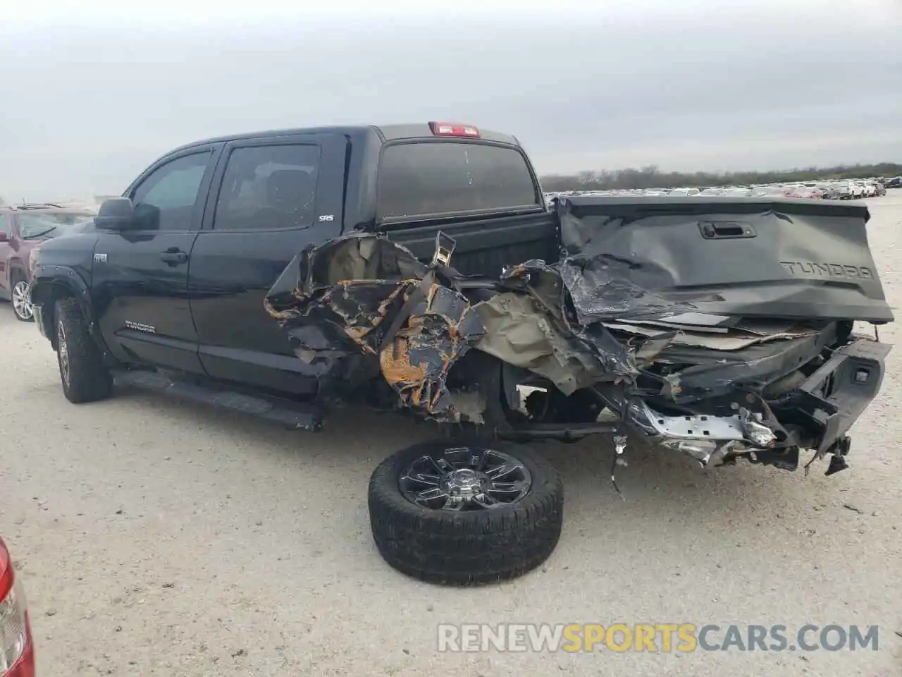 2 Photograph of a damaged car 5TFDW5F10KX796367 TOYOTA TUNDRA 2019