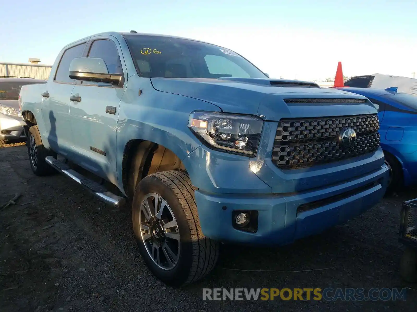 1 Photograph of a damaged car 5TFDW5F10KX816312 TOYOTA TUNDRA 2019