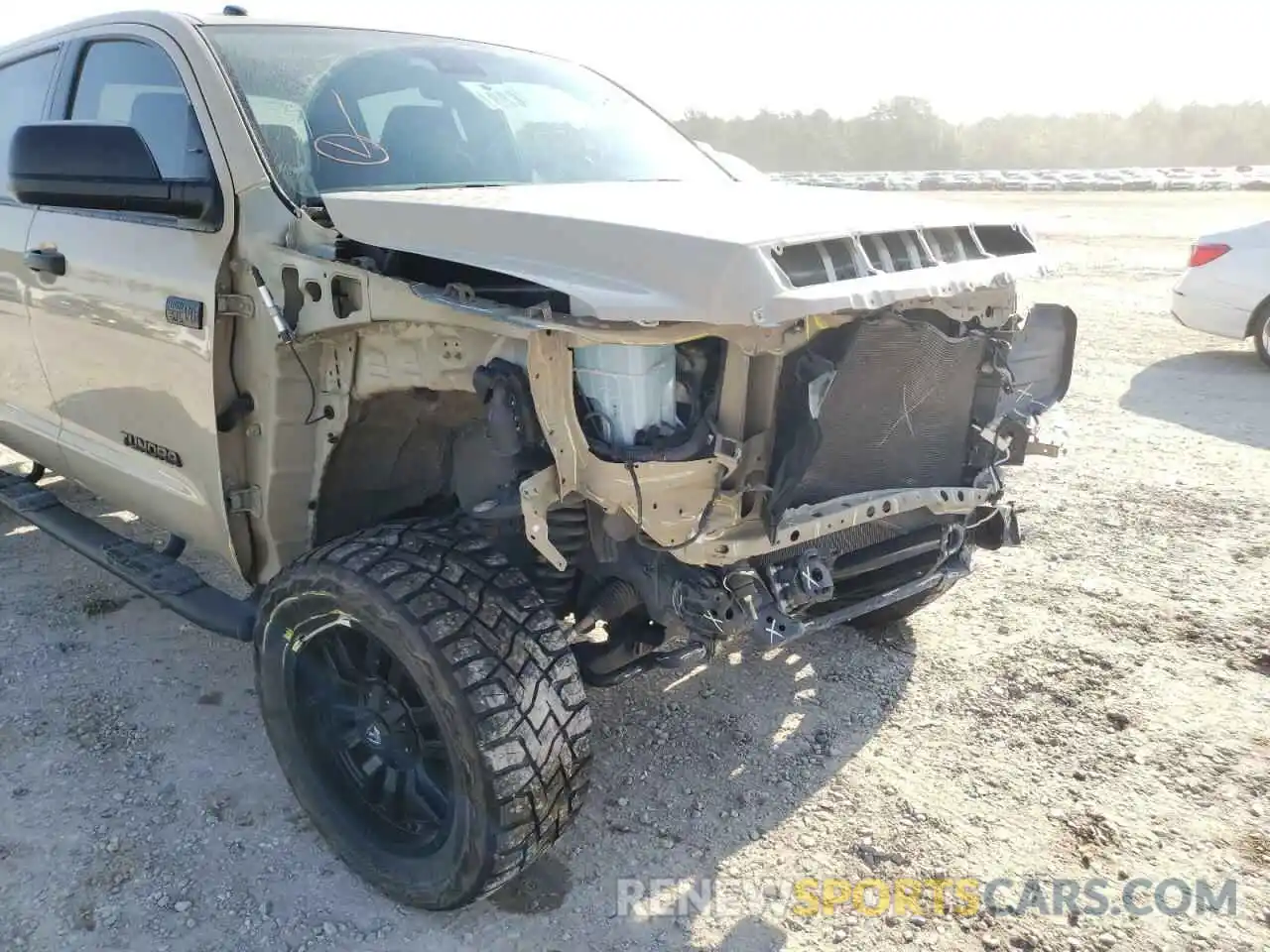 9 Photograph of a damaged car 5TFDW5F11KX781649 TOYOTA TUNDRA 2019