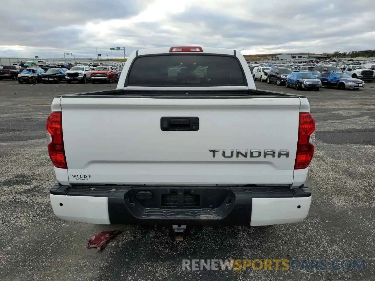 6 Photograph of a damaged car 5TFDW5F11KX808011 TOYOTA TUNDRA 2019