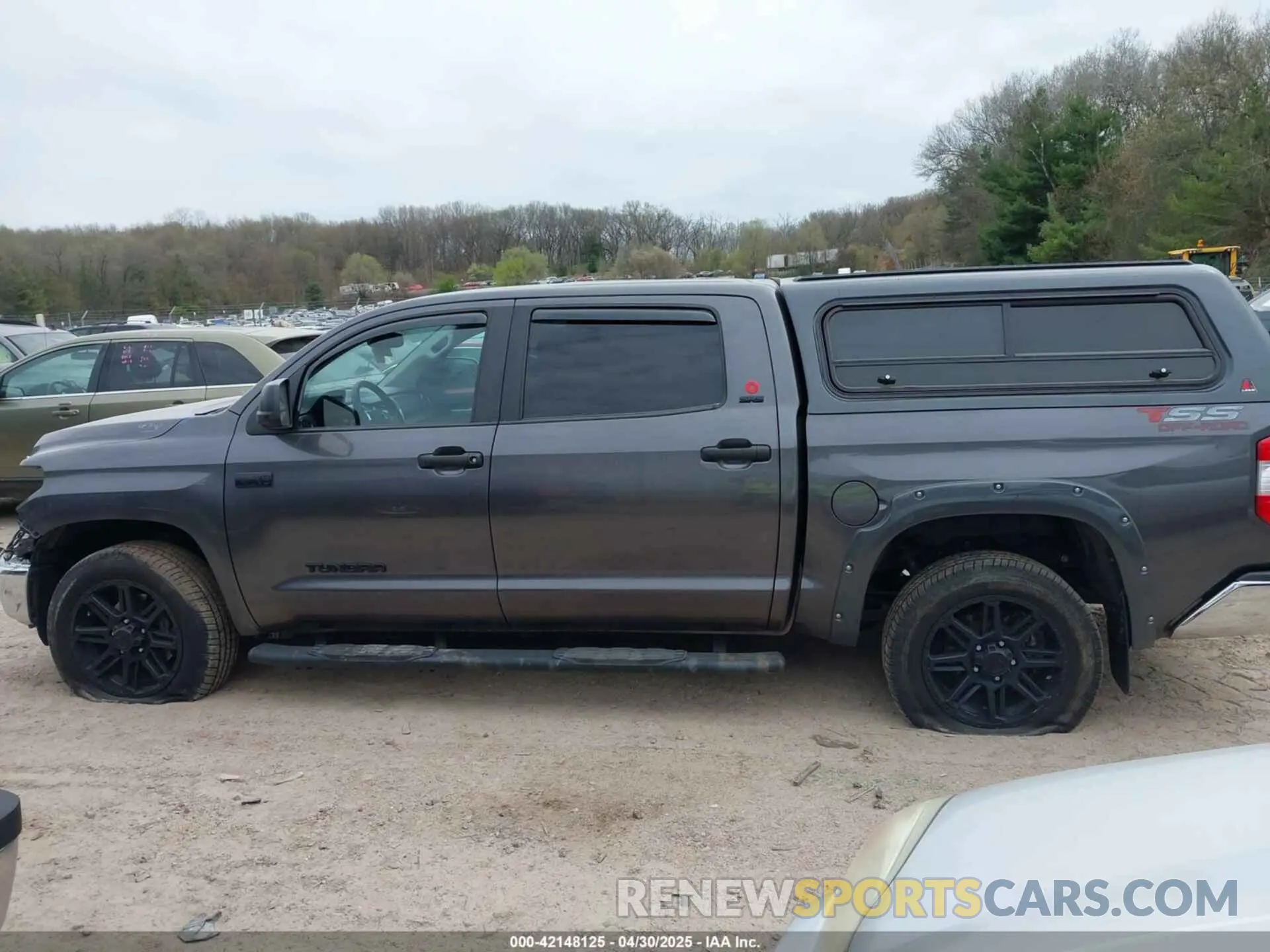 15 Photograph of a damaged car 5TFDW5F12KX812164 TOYOTA TUNDRA 2019
