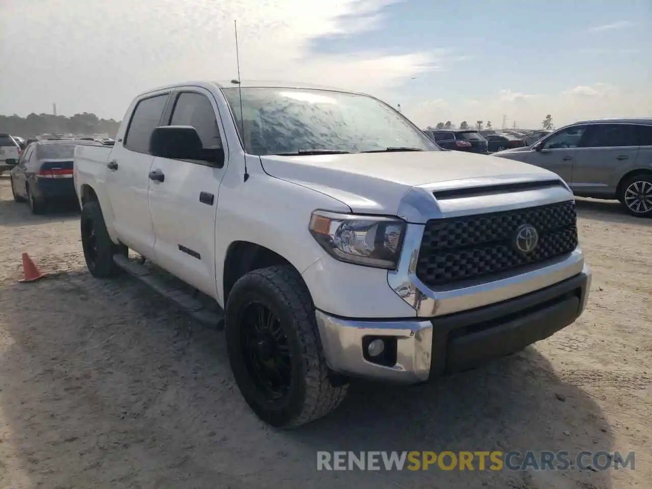 1 Photograph of a damaged car 5TFDW5F12KX859047 TOYOTA TUNDRA 2019