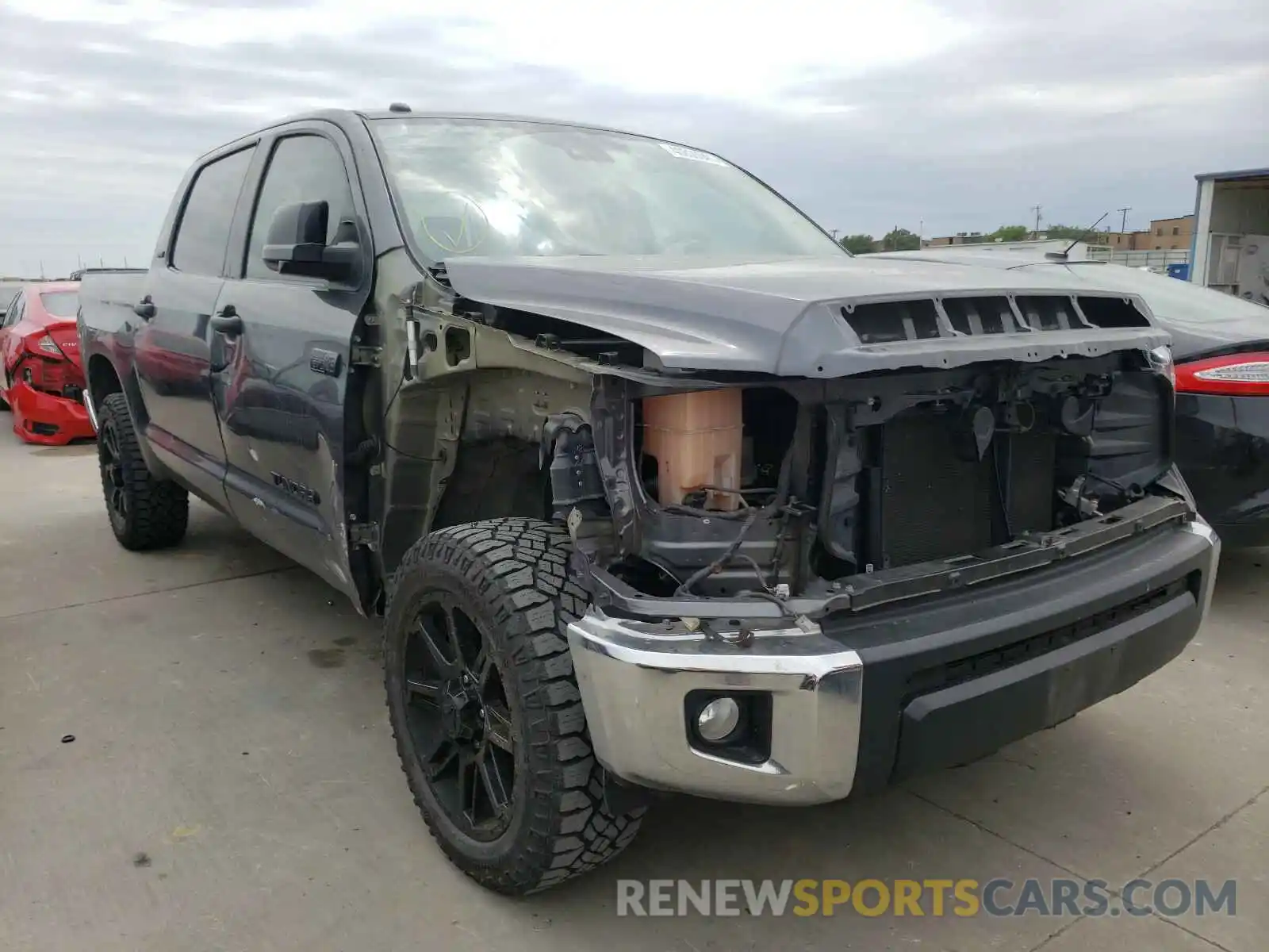 1 Photograph of a damaged car 5TFDW5F12KX868654 TOYOTA TUNDRA 2019