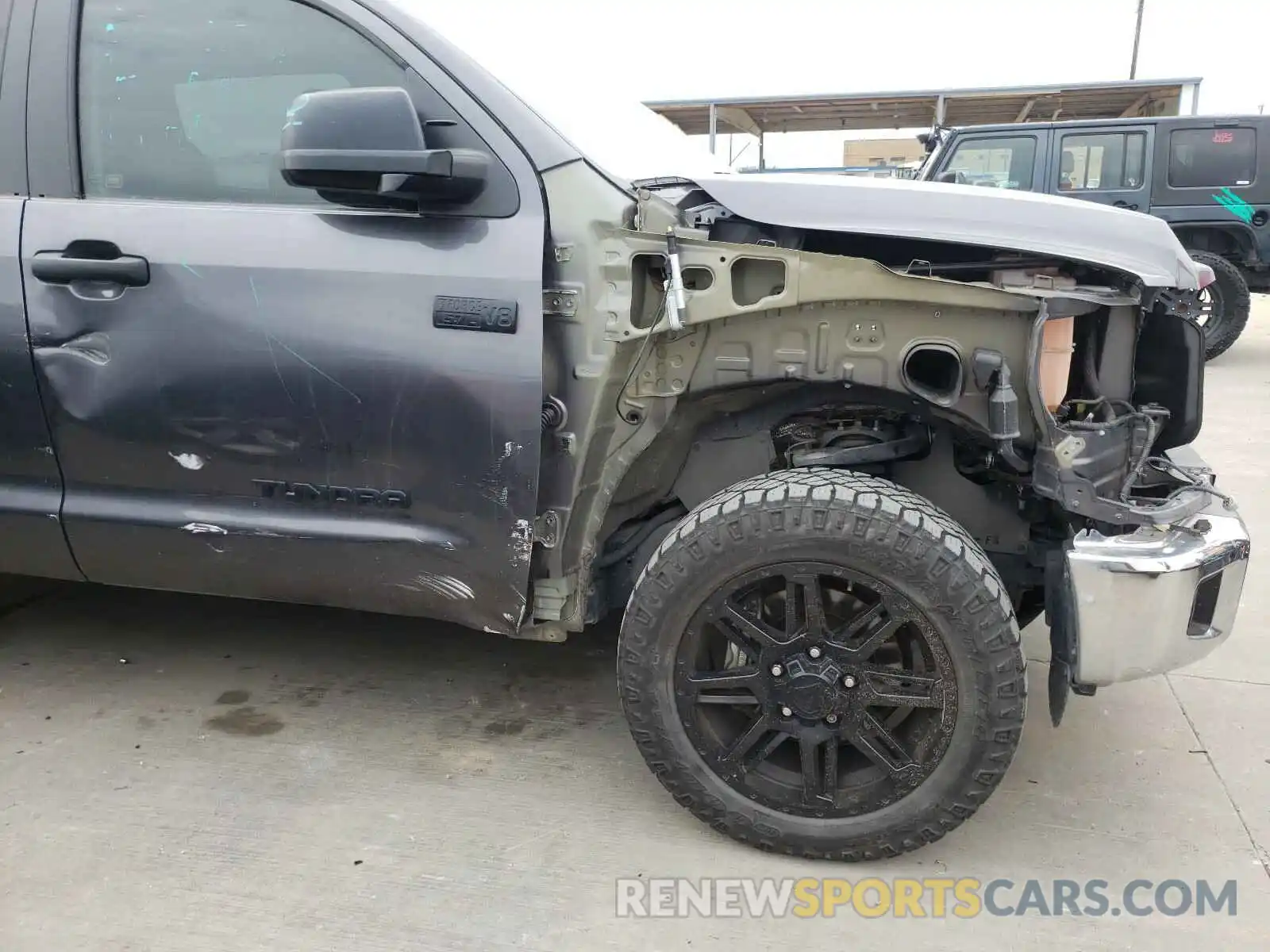 9 Photograph of a damaged car 5TFDW5F12KX868654 TOYOTA TUNDRA 2019