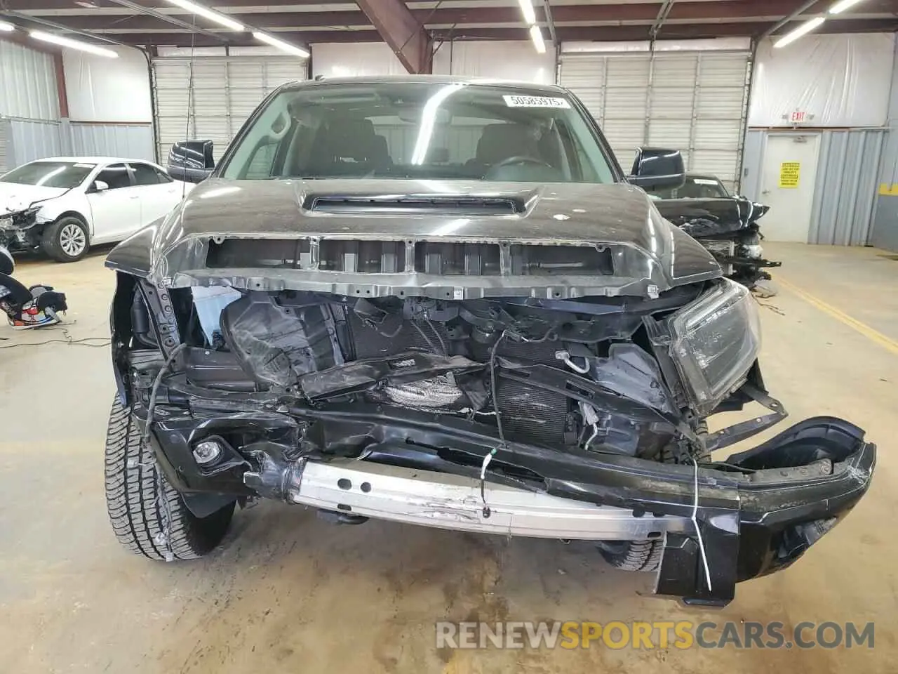 5 Photograph of a damaged car 5TFDW5F13KX780292 TOYOTA TUNDRA 2019