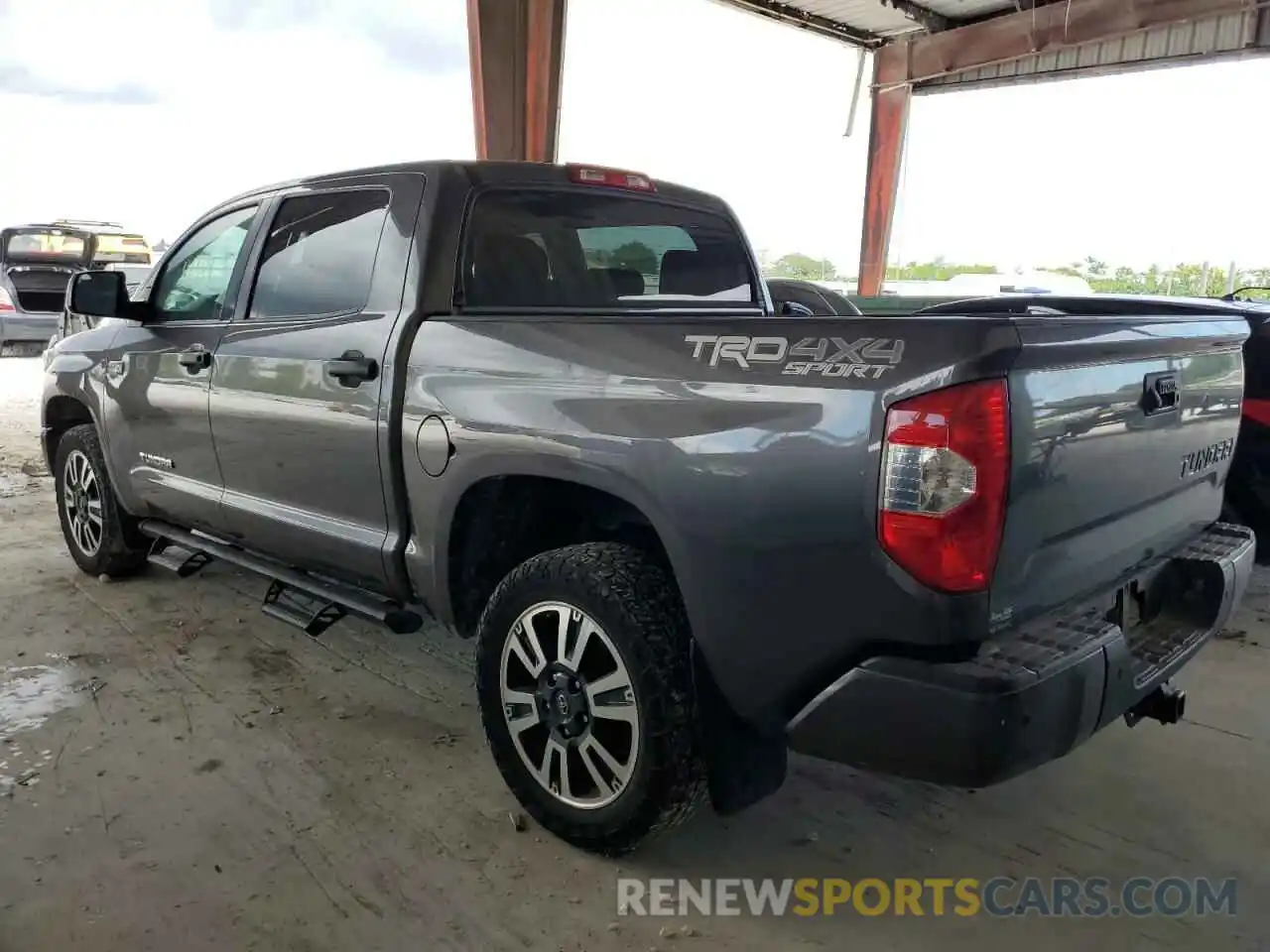 3 Photograph of a damaged car 5TFDW5F13KX788537 TOYOTA TUNDRA 2019