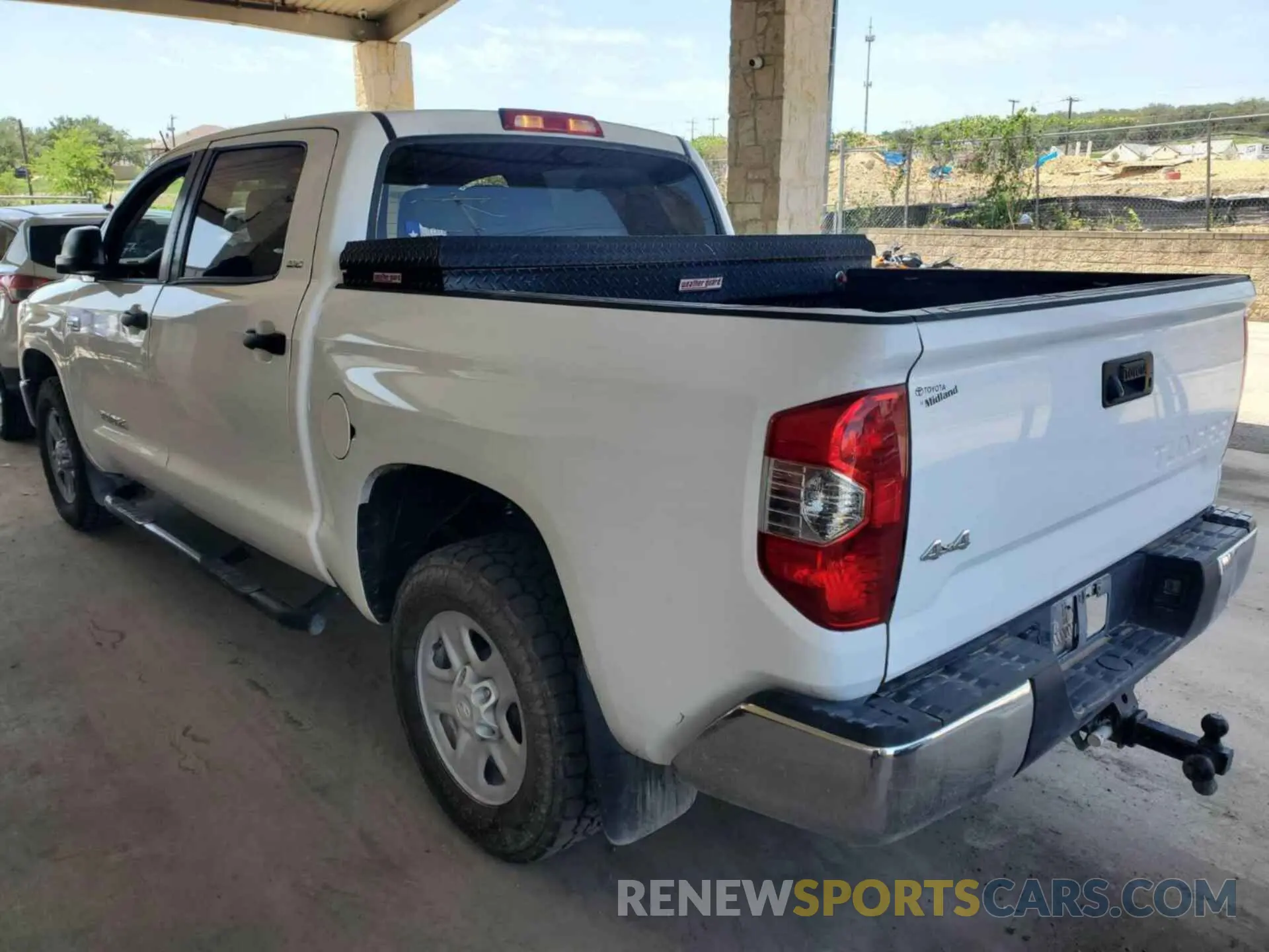 12 Photograph of a damaged car 5TFDW5F13KX831919 TOYOTA TUNDRA 2019