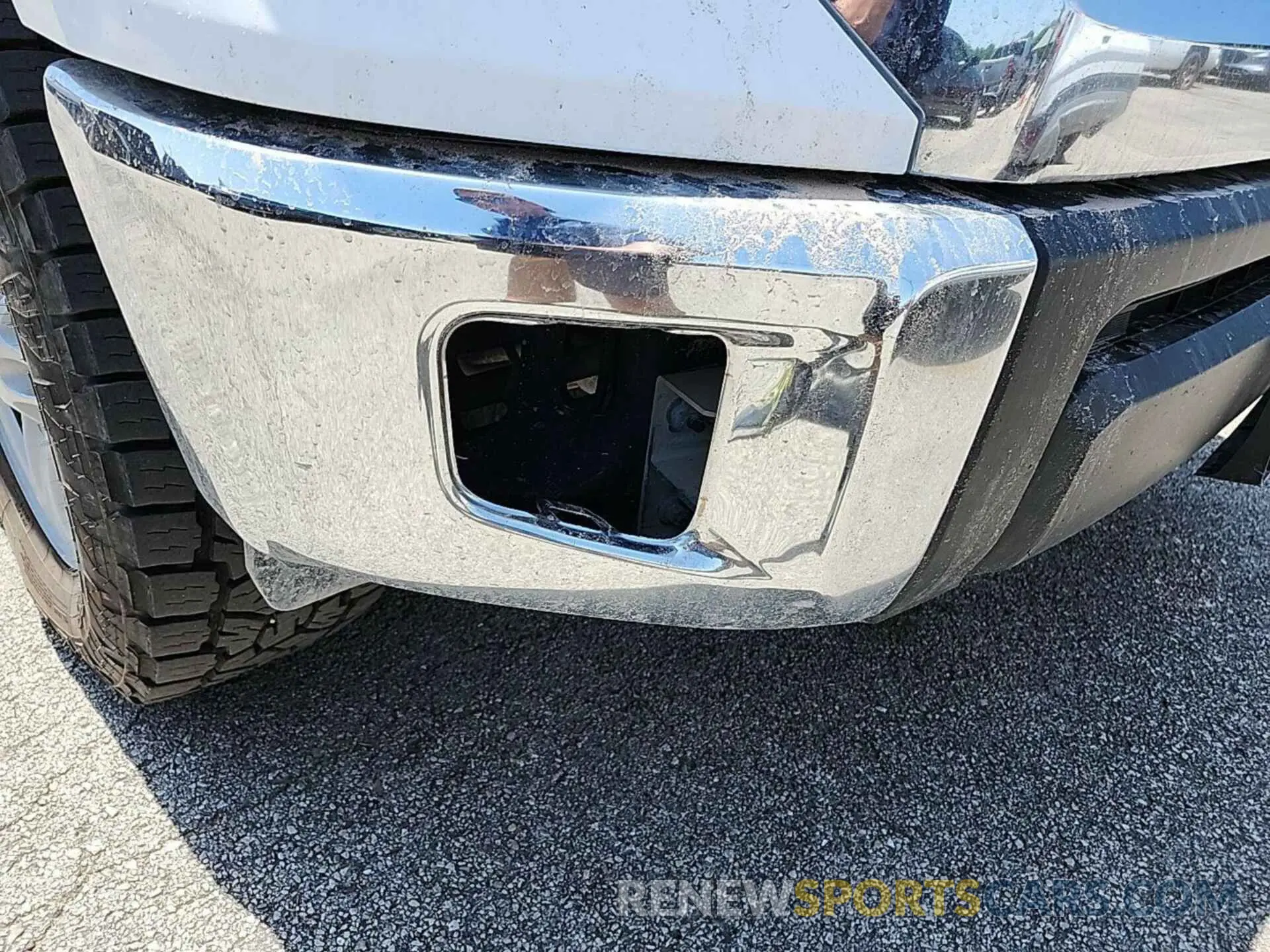 19 Photograph of a damaged car 5TFDW5F13KX831919 TOYOTA TUNDRA 2019