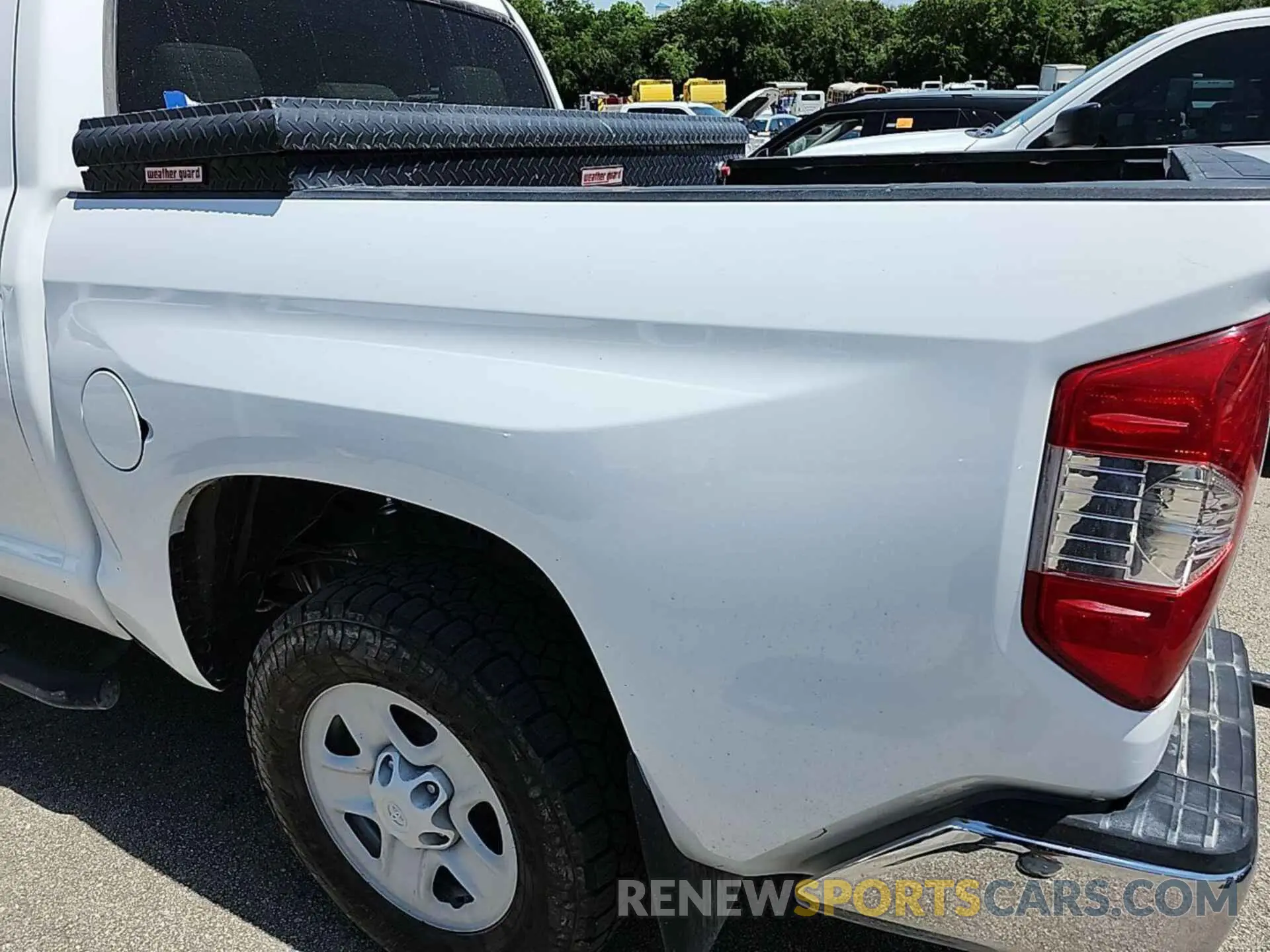 23 Photograph of a damaged car 5TFDW5F13KX831919 TOYOTA TUNDRA 2019