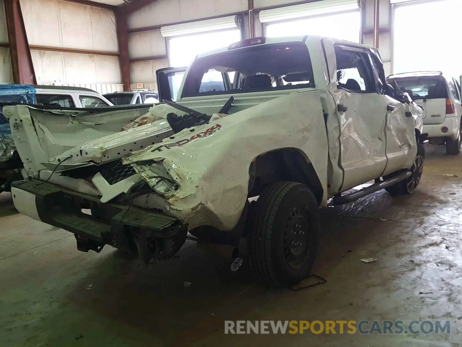 9 Photograph of a damaged car 5TFDW5F15KX787065 TOYOTA TUNDRA 2019