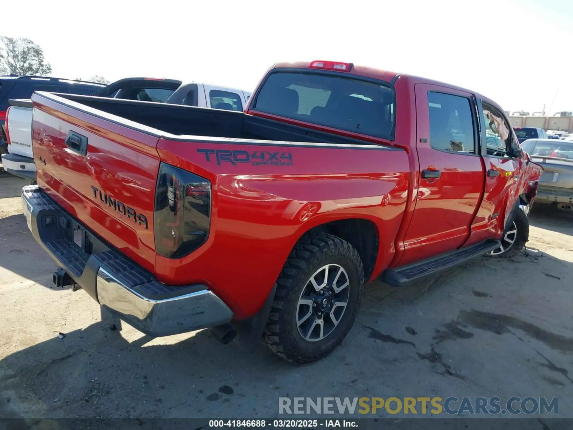 4 Photograph of a damaged car 5TFDW5F15KX833817 TOYOTA TUNDRA 2019