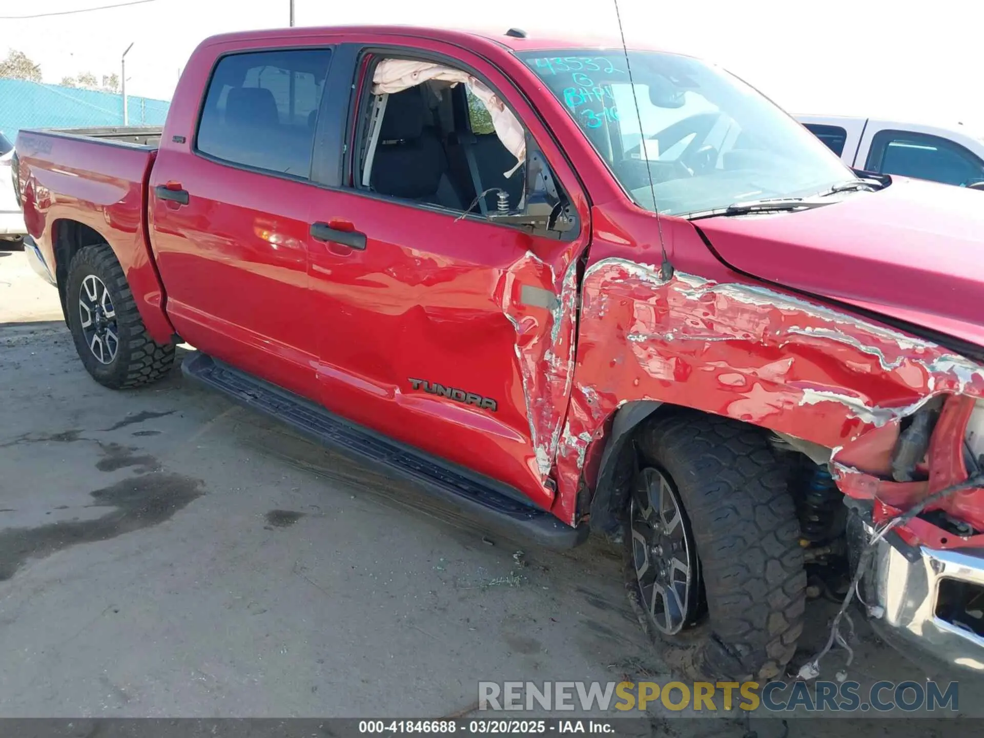 6 Photograph of a damaged car 5TFDW5F15KX833817 TOYOTA TUNDRA 2019