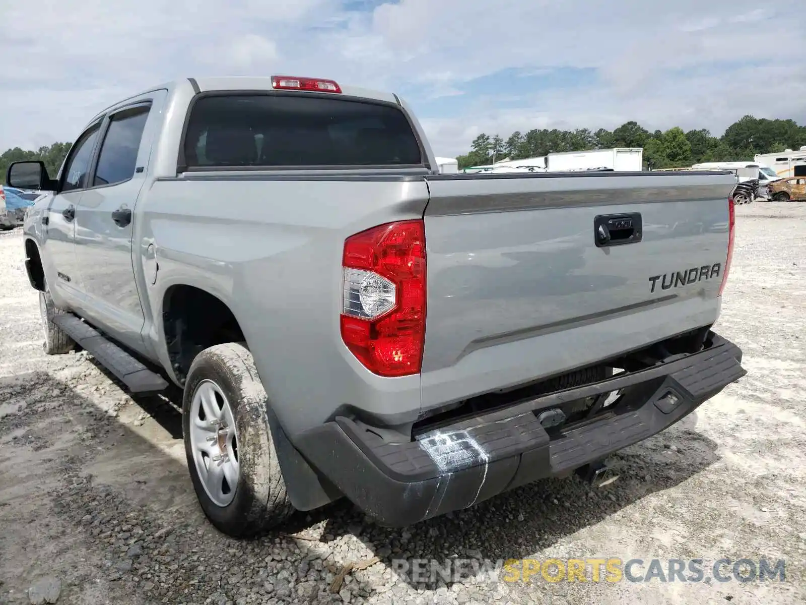 3 Photograph of a damaged car 5TFDW5F15KX834451 TOYOTA TUNDRA 2019