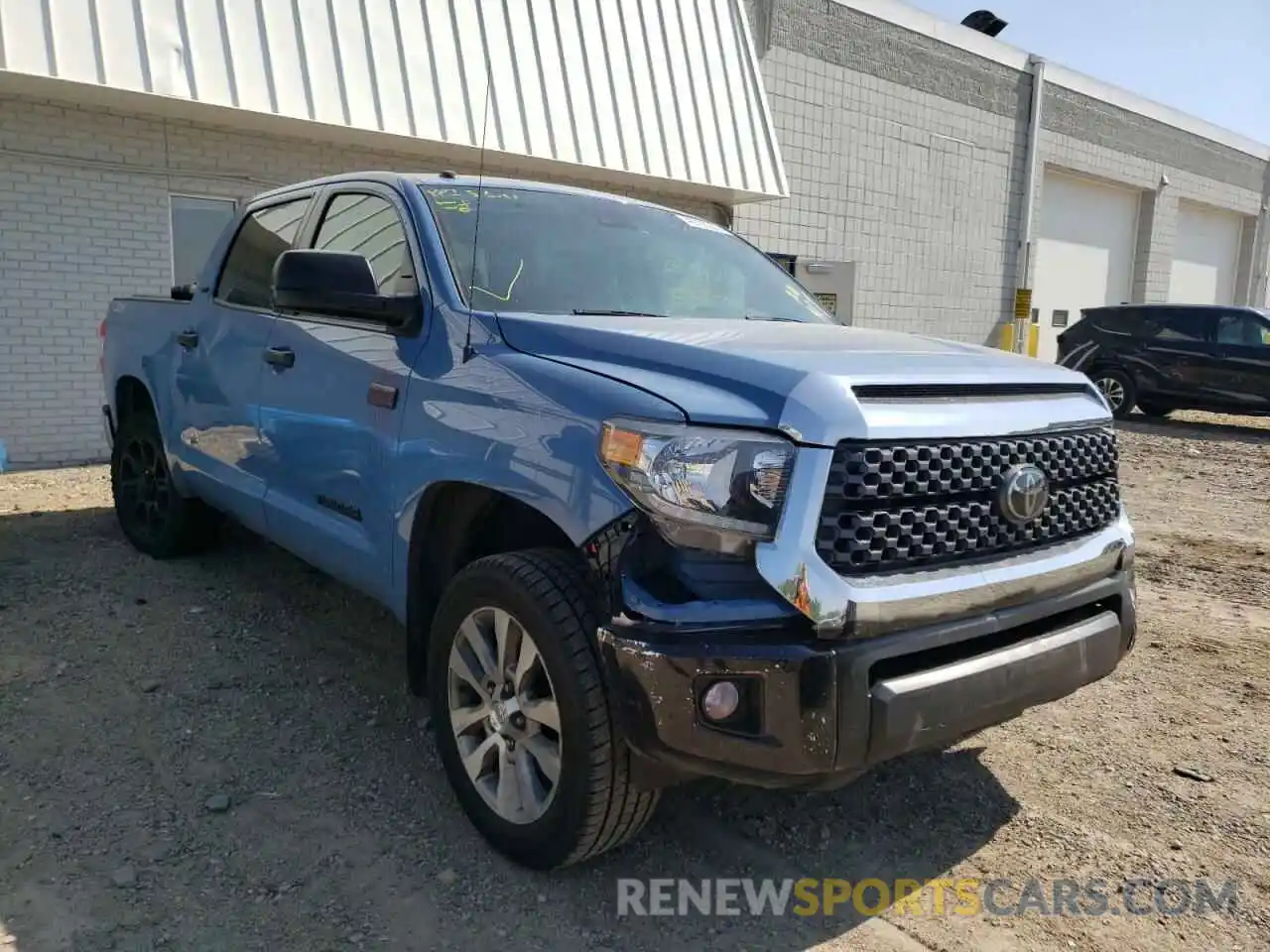 1 Photograph of a damaged car 5TFDW5F15KX861746 TOYOTA TUNDRA 2019