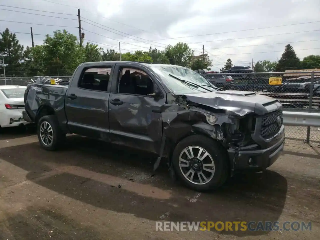 9 Photograph of a damaged car 5TFDW5F16KX829307 TOYOTA TUNDRA 2019