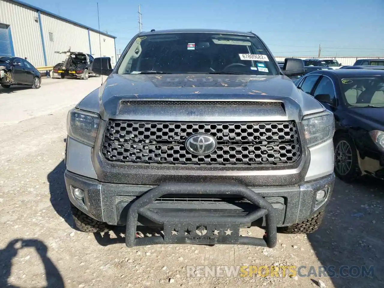 5 Photograph of a damaged car 5TFDW5F16KX830196 TOYOTA TUNDRA 2019