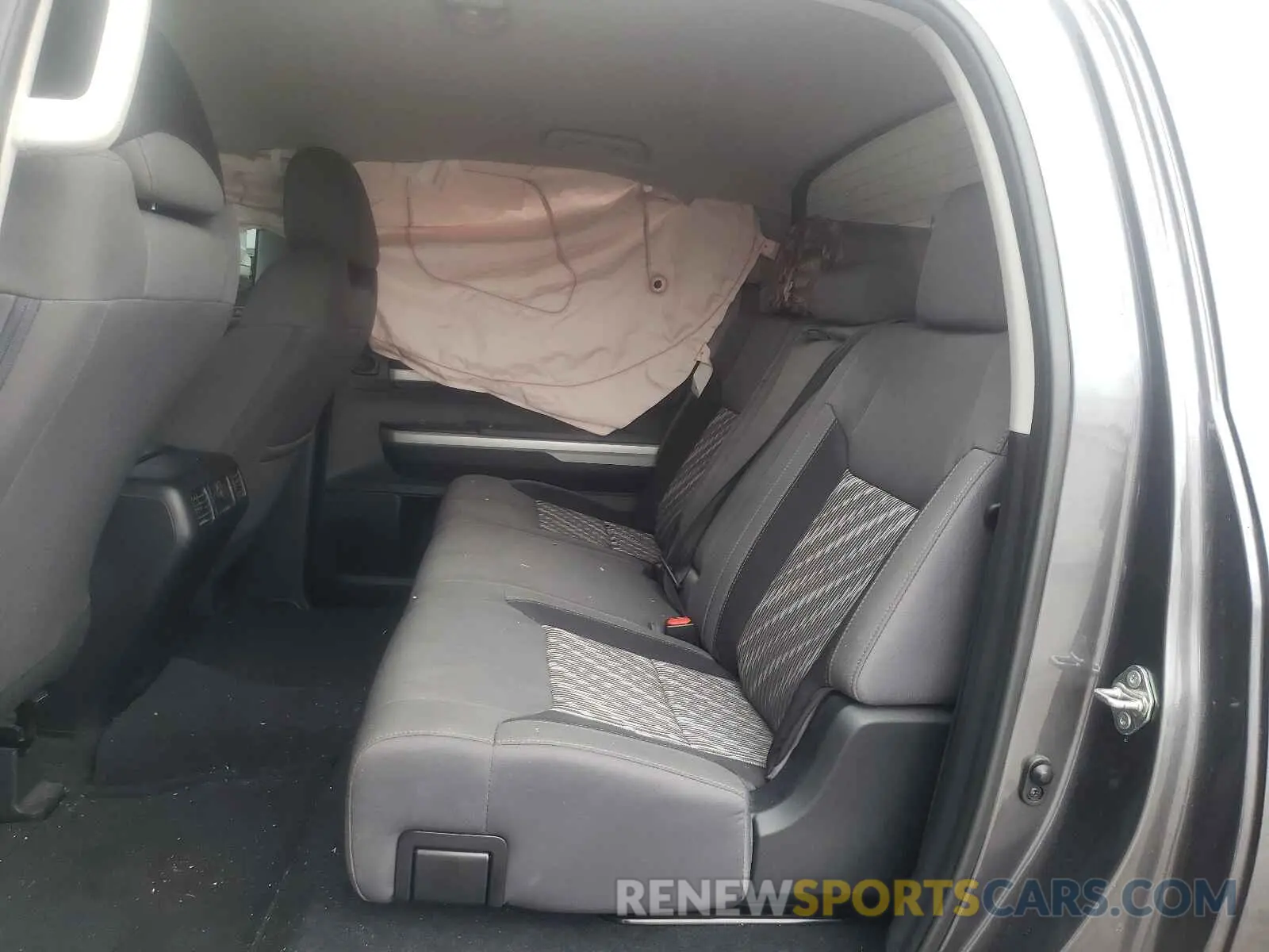 6 Photograph of a damaged car 5TFDW5F16KX839352 TOYOTA TUNDRA 2019