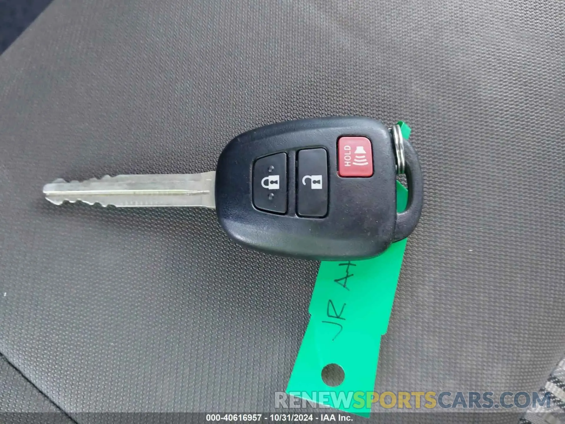 11 Photograph of a damaged car 5TFDW5F17KX856760 TOYOTA TUNDRA 2019