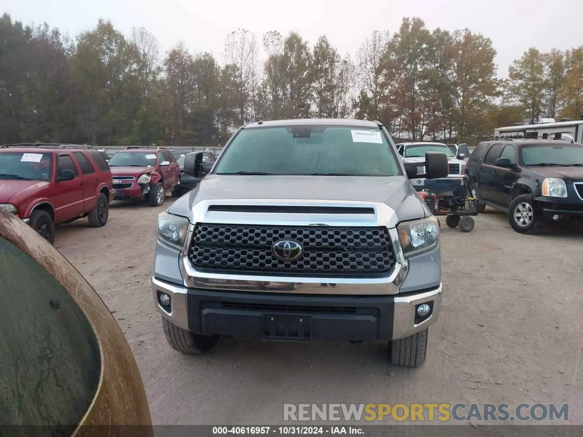 12 Photograph of a damaged car 5TFDW5F17KX856760 TOYOTA TUNDRA 2019