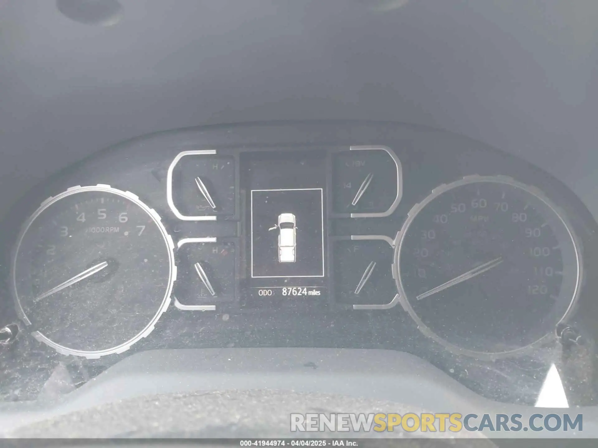 7 Photograph of a damaged car 5TFDW5F18KX797136 TOYOTA TUNDRA 2019
