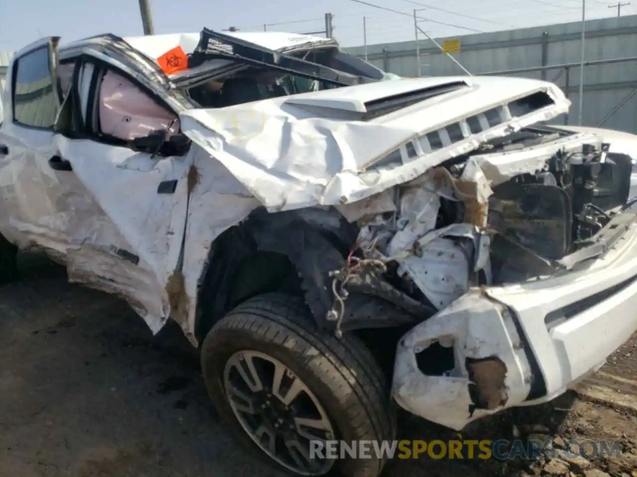 9 Photograph of a damaged car 5TFDW5F18KX799789 TOYOTA TUNDRA 2019