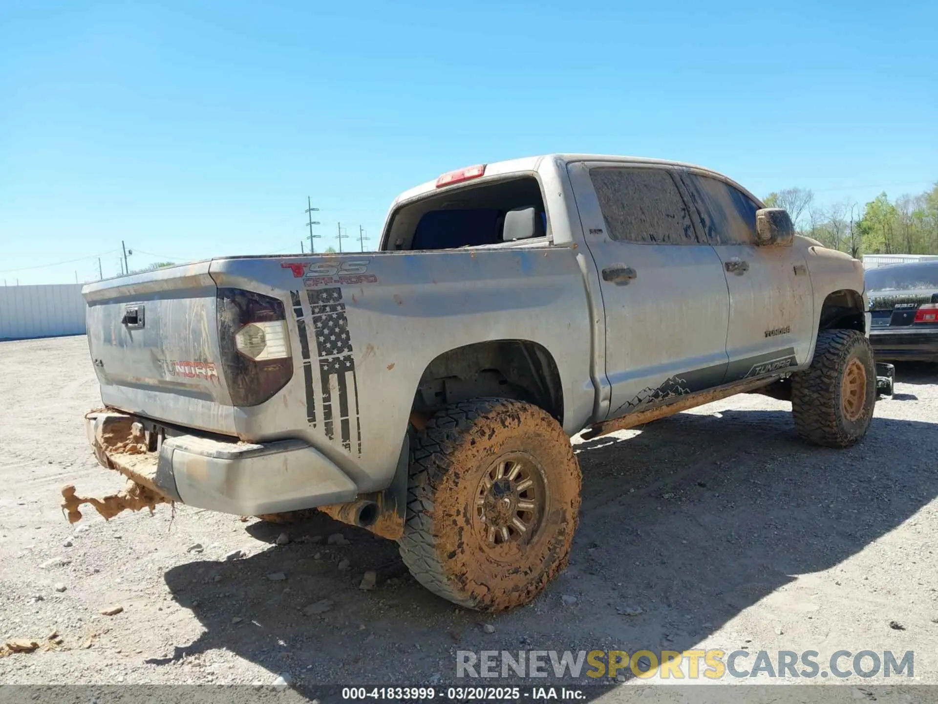 4 Photograph of a damaged car 5TFDW5F18KX804182 TOYOTA TUNDRA 2019