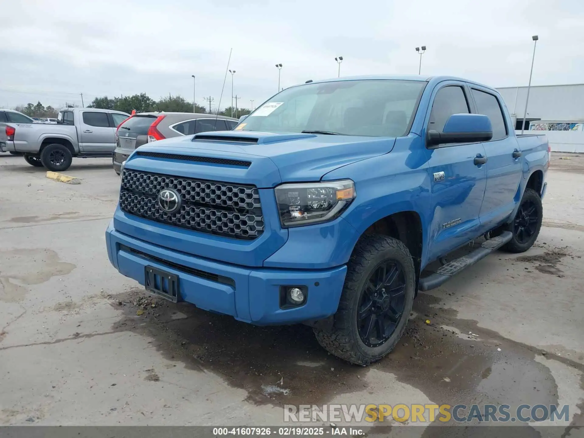 2 Photograph of a damaged car 5TFDW5F18KX833777 TOYOTA TUNDRA 2019
